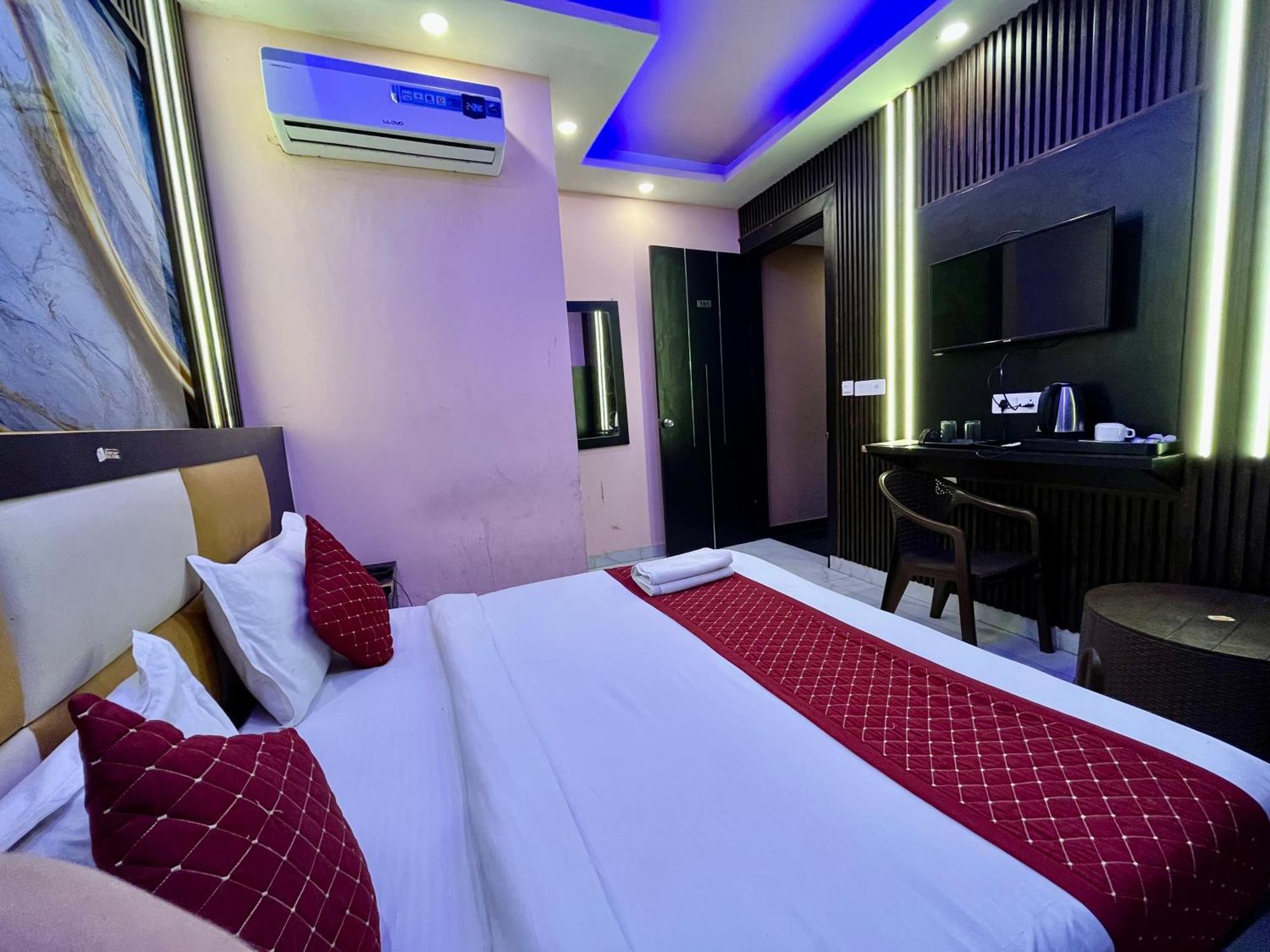 新德里 Jupiter Plaza Delhi Airport酒店 外观 照片