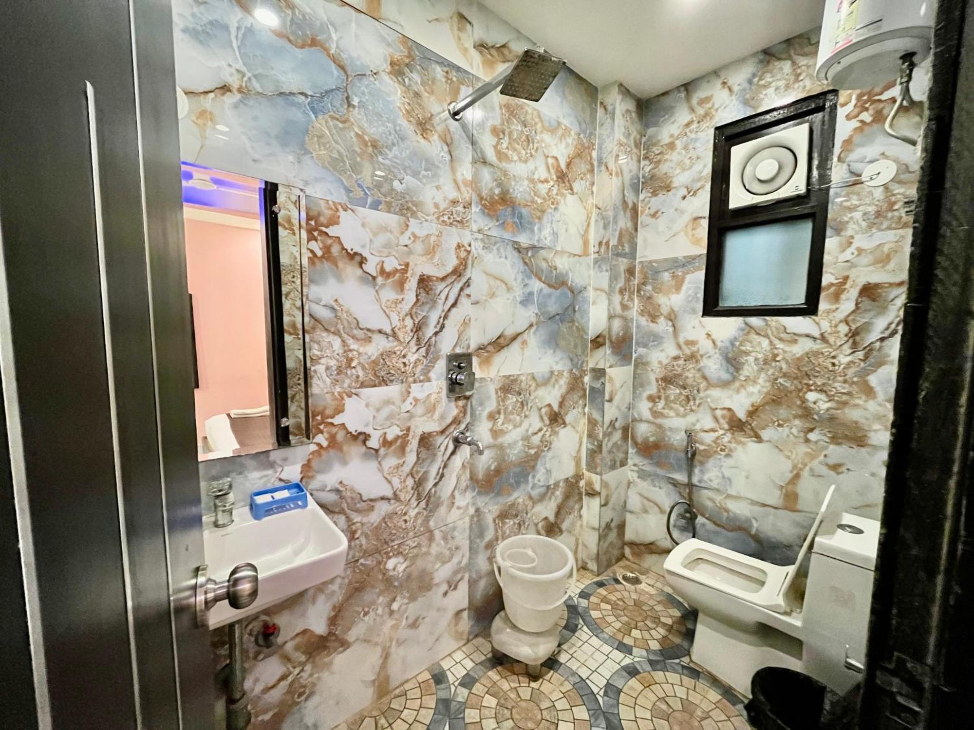 新德里 Jupiter Plaza Delhi Airport酒店 外观 照片